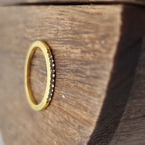 Size 8 R146 tiny crystal‎ strip ring